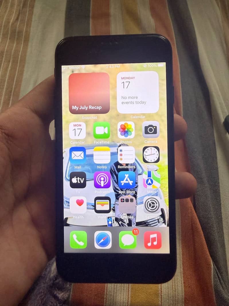 Apple iPhone 7 2