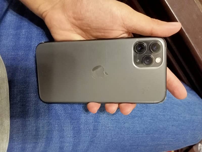 Apple iPhone 11 Pro 1