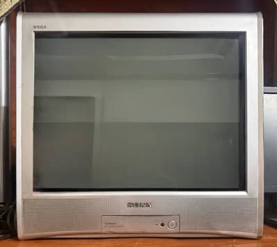 SONY WEGA 21 Inch Original CRT TV - Excellent Condition