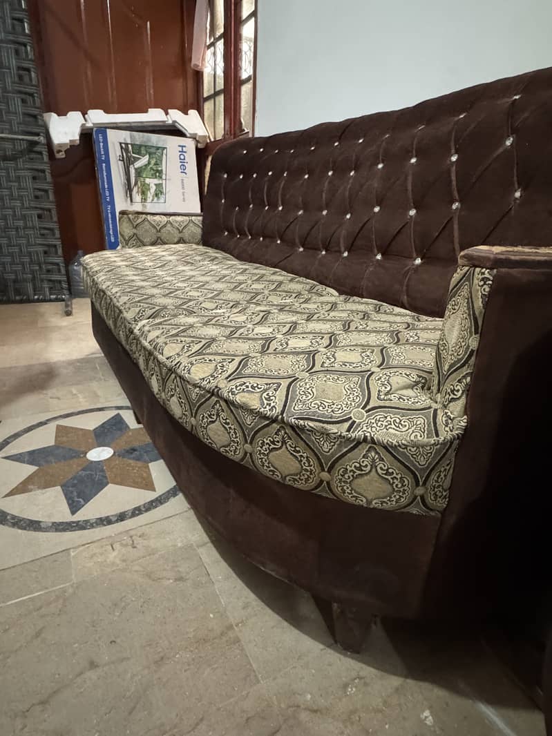 Sofa set for sell 9