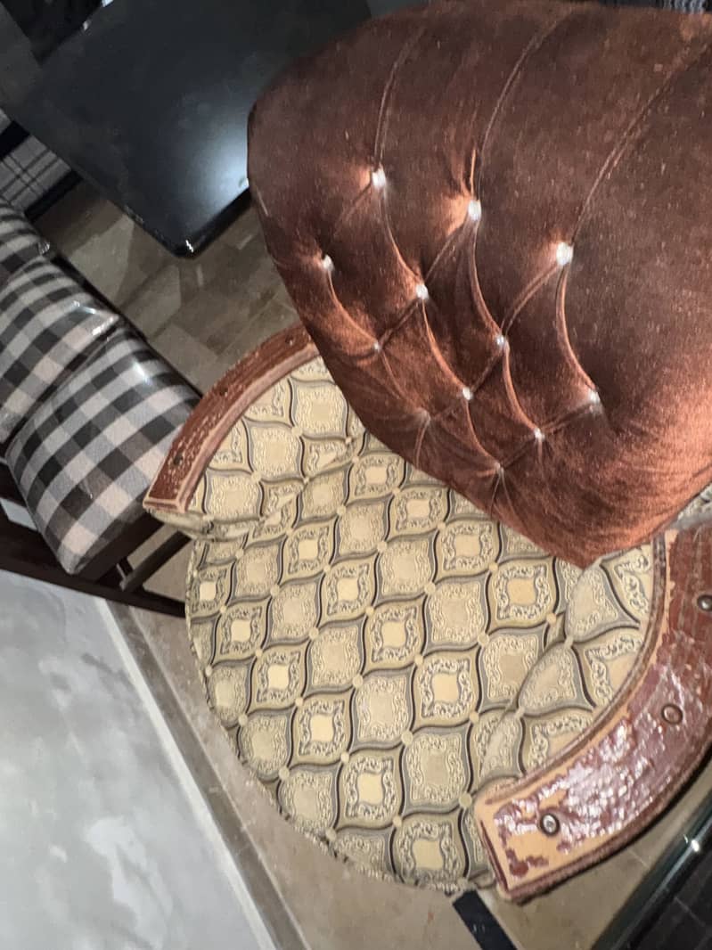 Sofa set for sell 11