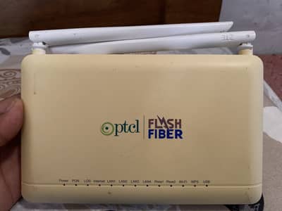 PTCL Flash Fibre Mod-am (WI-FI Device)