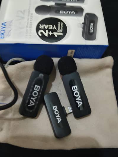 podcast mic available boya cm 3. and boya v2