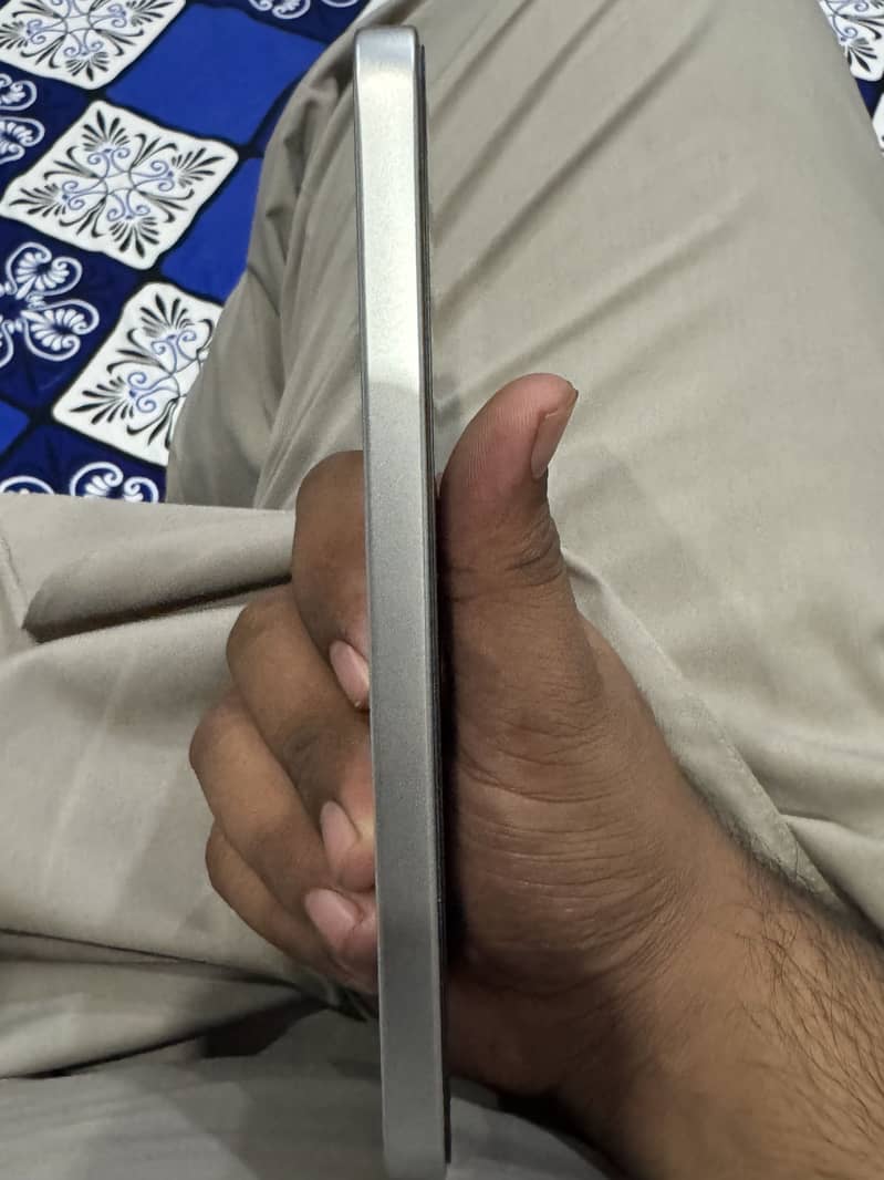 OPPO A6s 1