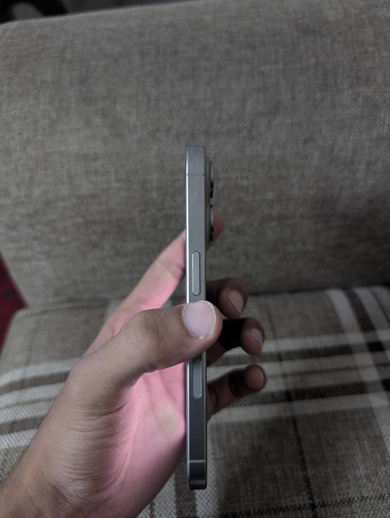 Apple iPhone 15 Pro 1