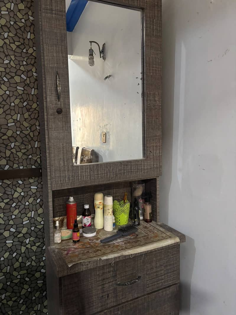 Dressing table 1