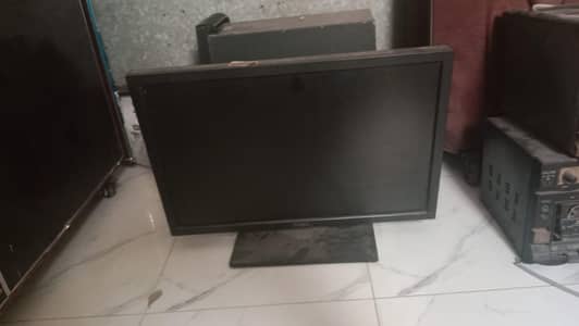 computer LCD 16inch ki ha bilkul thk ha arjuent sale krni hai
