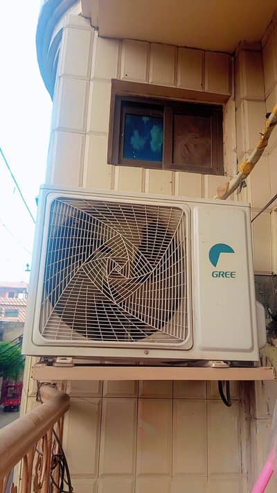 Gree Ac 1 ton good condition