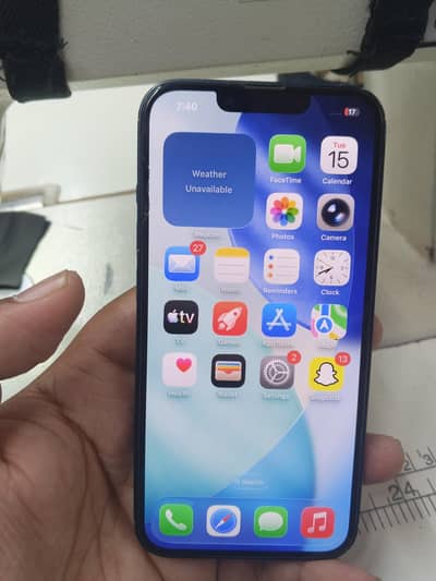 Apple iPhone 13