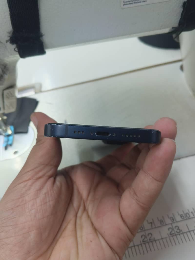 Apple iPhone 13 3