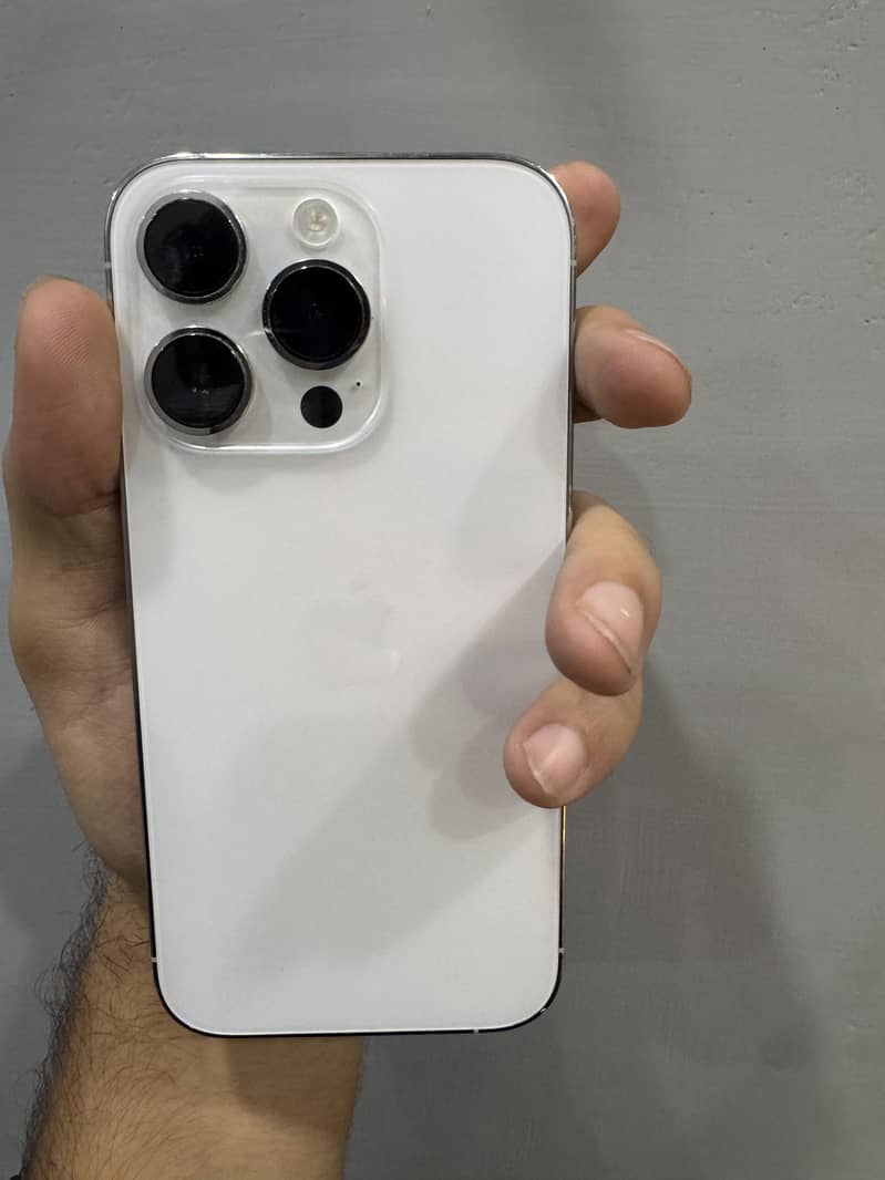 Apple iPhone 14 Pro 0