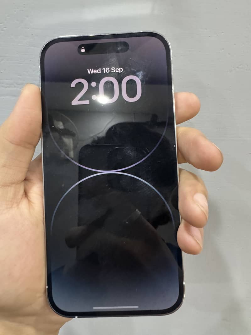 Apple iPhone 14 Pro 2