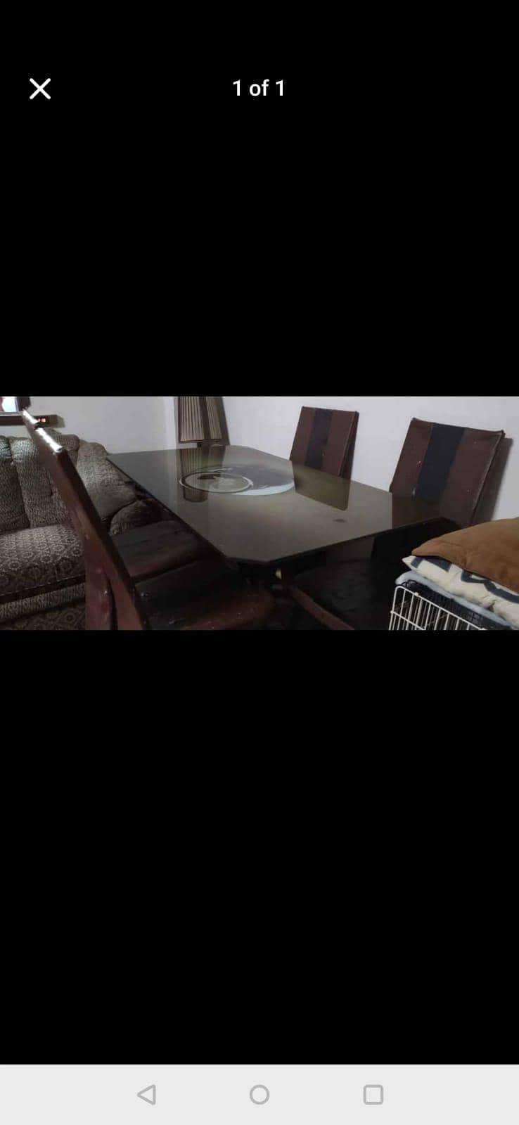 dining table 4 chairs 0