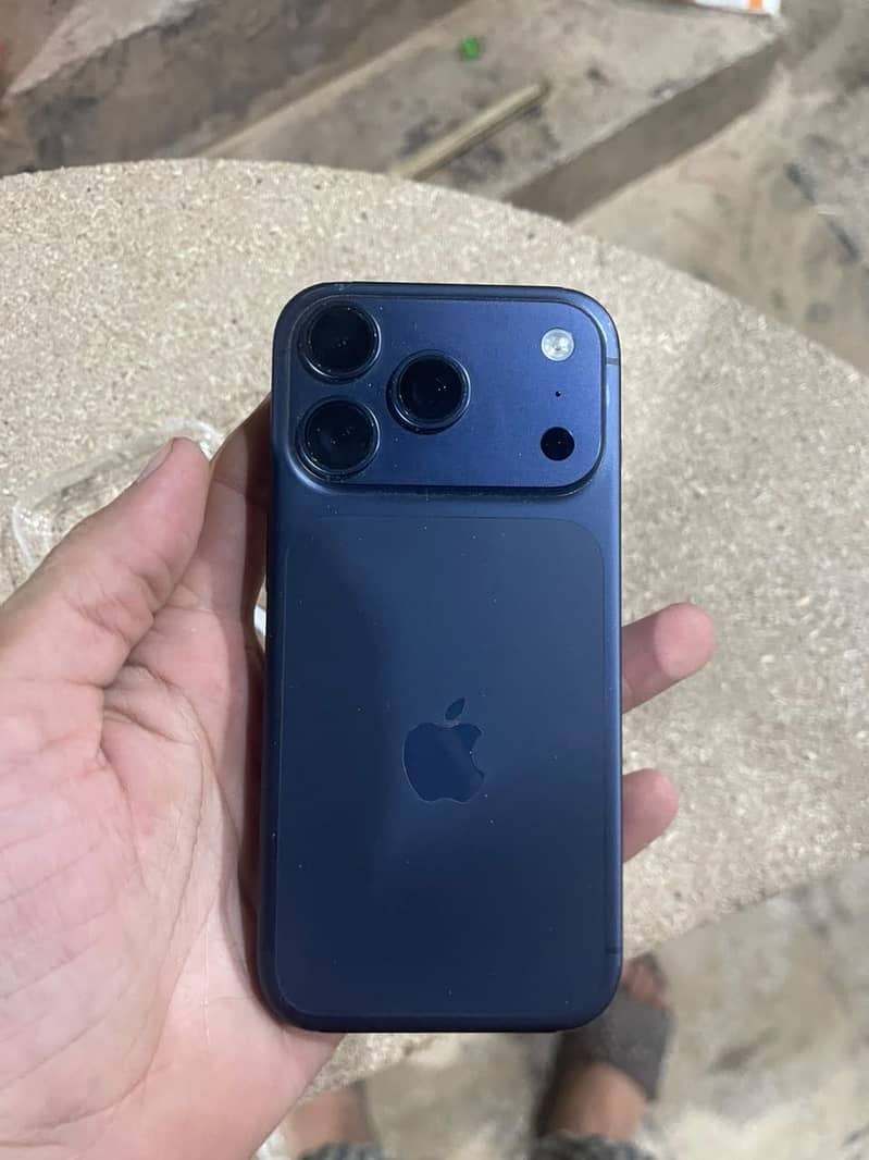 Apple iPhone 17 Pro 3
