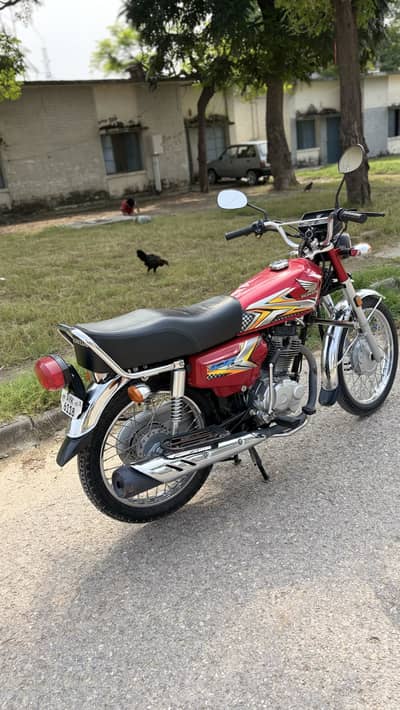 Honda 125 10/10 Condition Nut to Nut Geniune