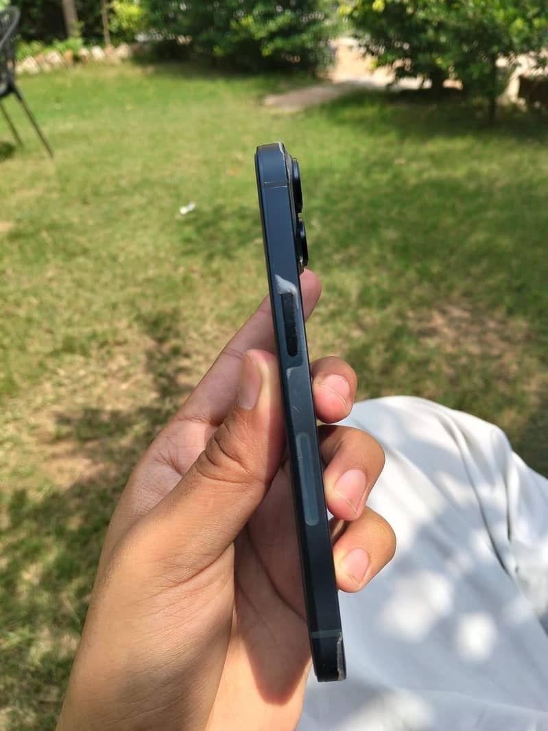 Apple iPhone 14 2