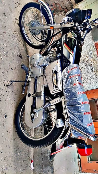 Honda 125 spical edition