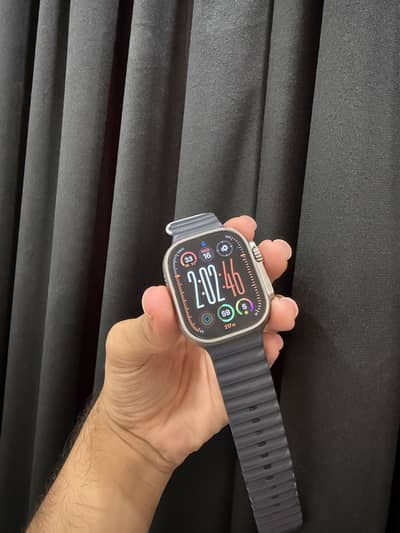 Apple Watch Ultra 2 – 49mm Titanium – Excellent Condition – Box