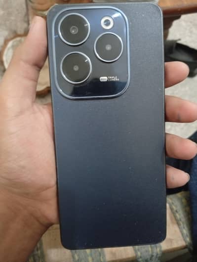 Infinix Hot 40