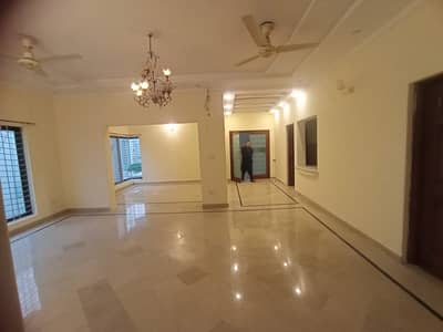 1 Kanal { Lower Lock } Upper Portion For Rent In DHA Phase 4