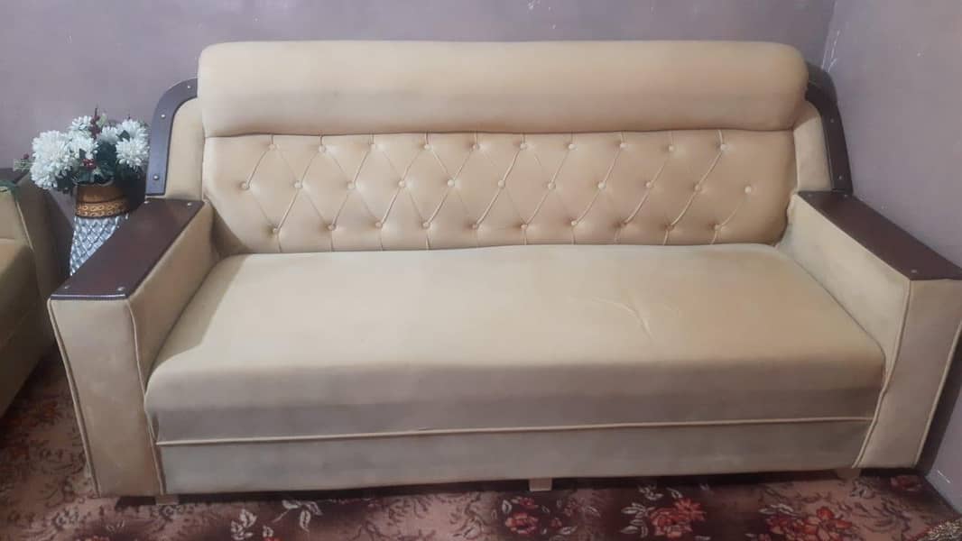 white sofa's set 1
