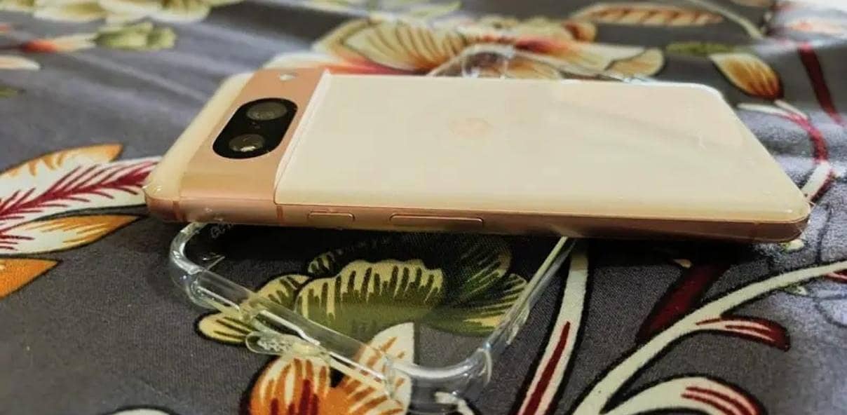 Google Pixel 8 3