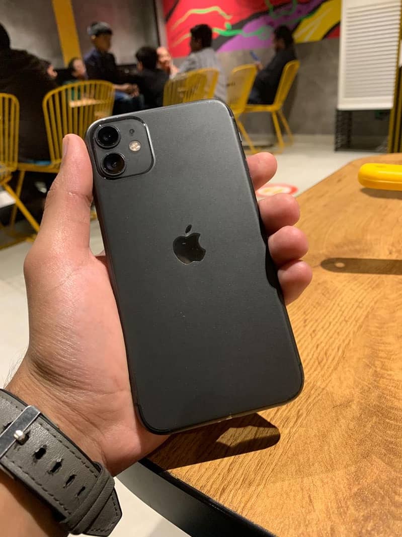 Apple iPhone 11 0