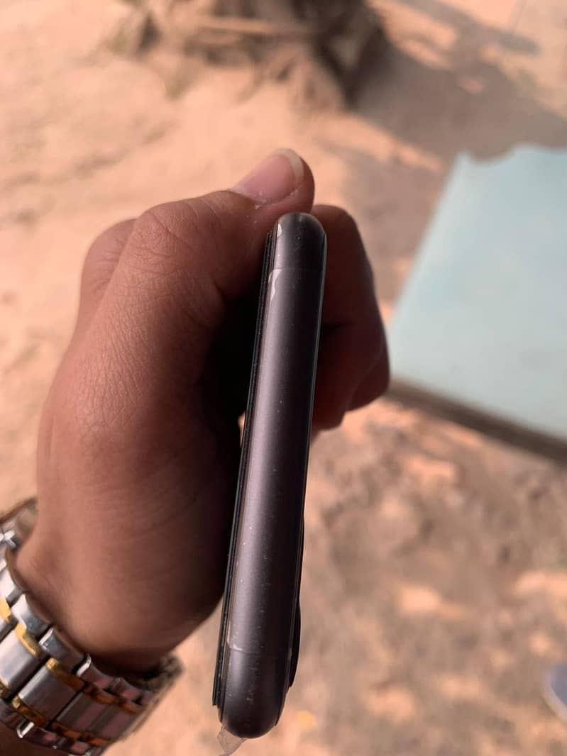 Apple iPhone 11 2