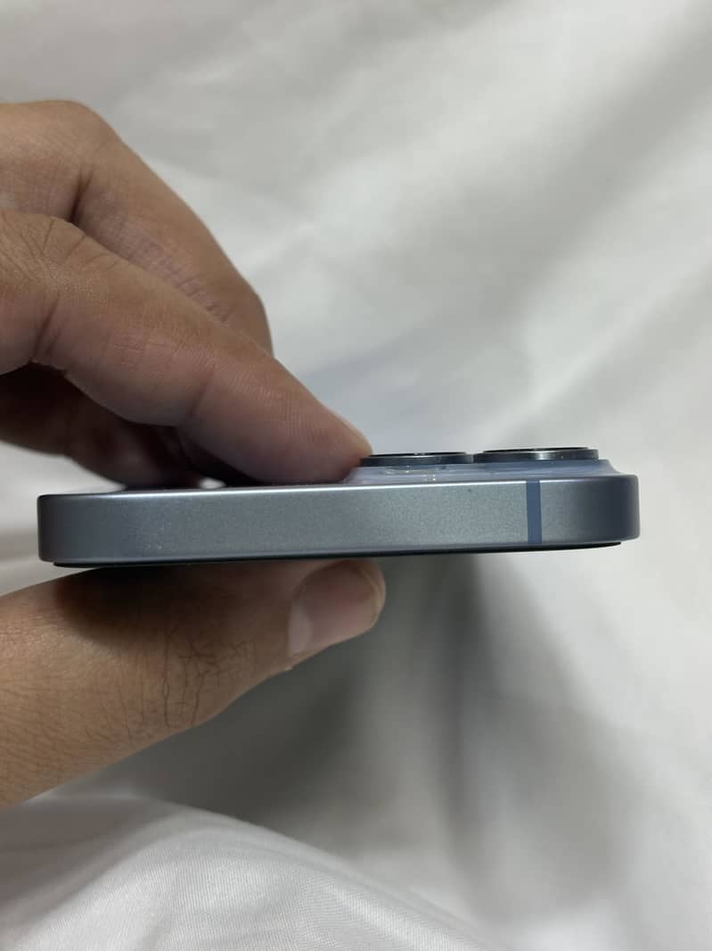 Apple iPhone 14 4