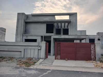 Grey Structure 20 Marla House For sale In DHA Phase 1 - Sector R Multan