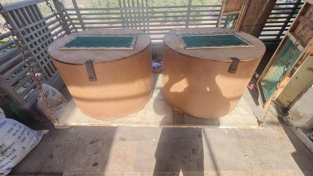 Brooder and incubator 10