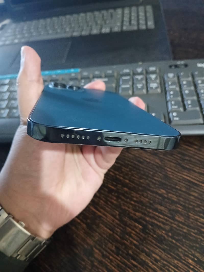 Apple iPhone 12 Pro Max 1
