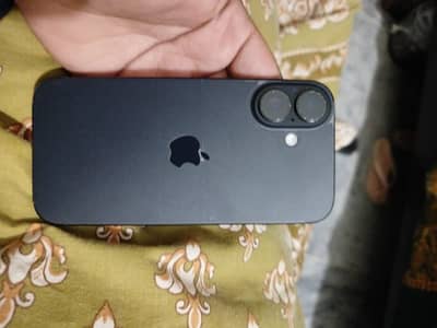 Apple iPhone 16
