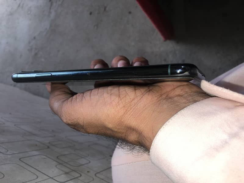 iphone 11 pro max 3