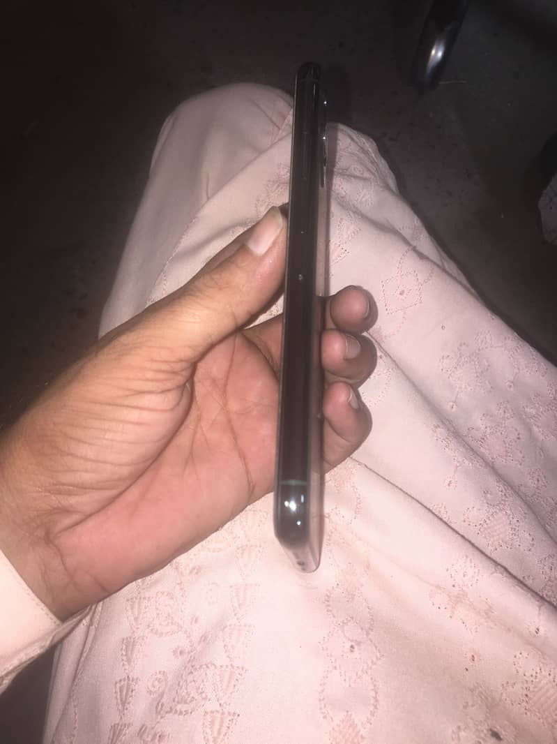 iphone 11 pro max 8