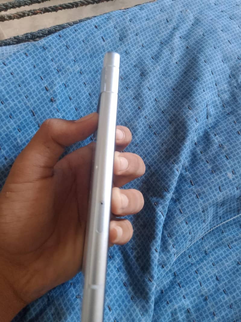 Google Pixel 7a 5