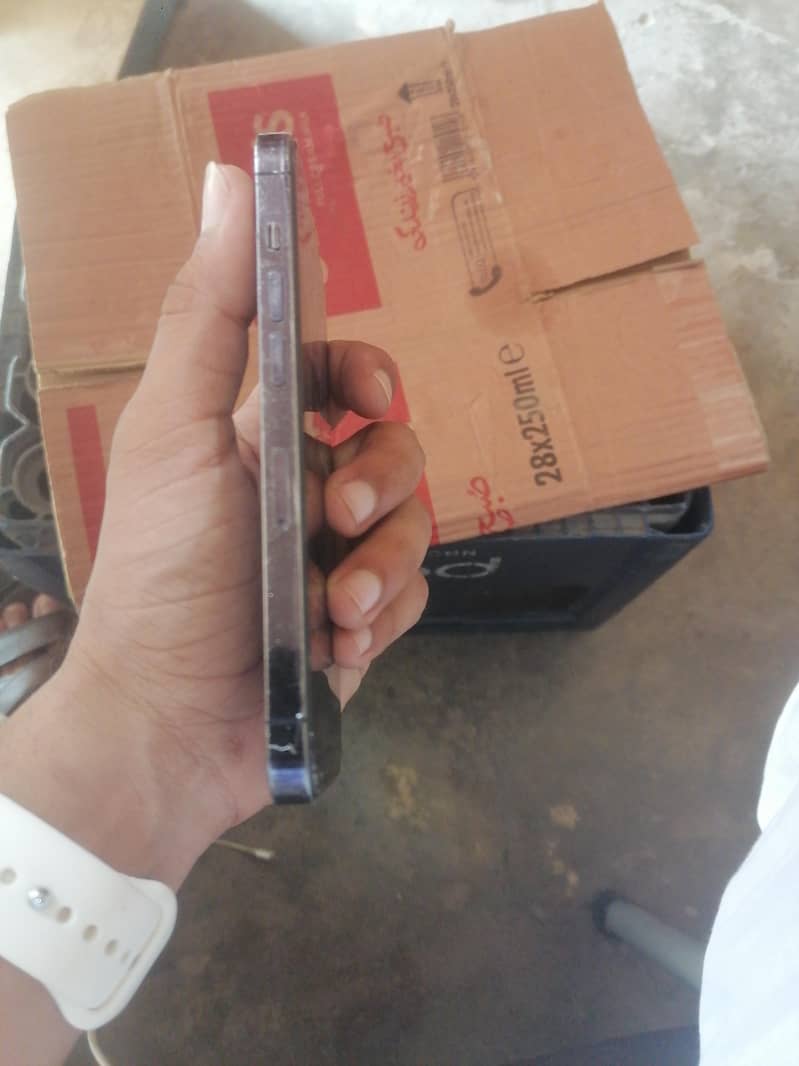 Apple iPhone 14 Pro 3