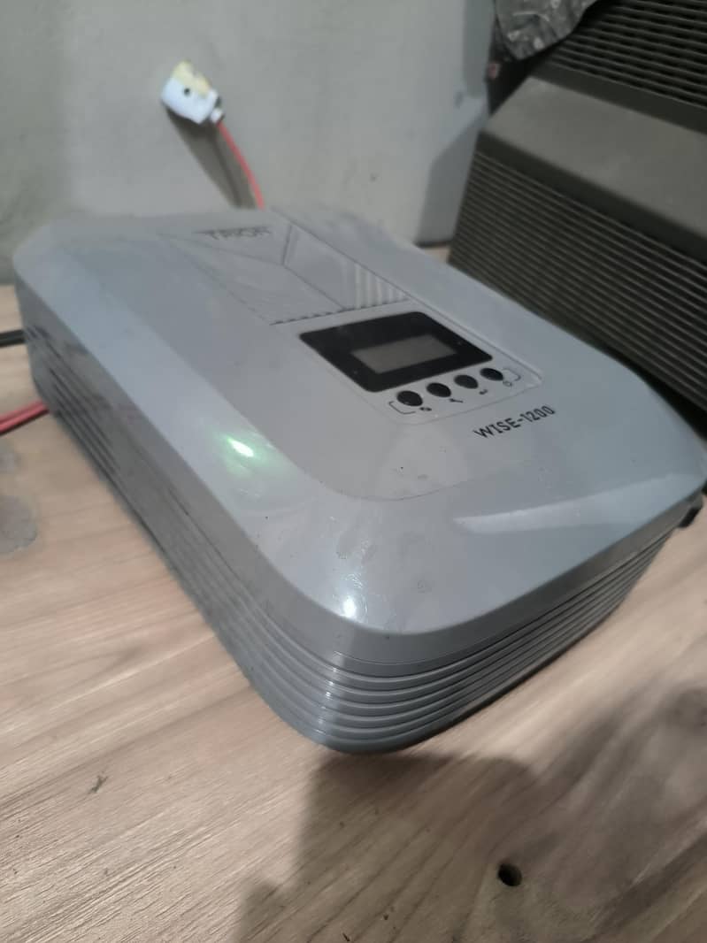 ups + battery 1