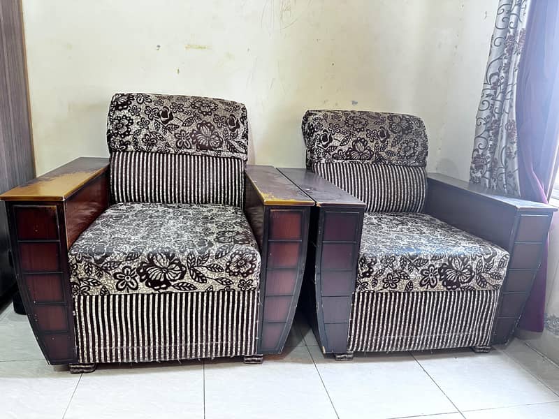 5 seater Durable Sofa 1