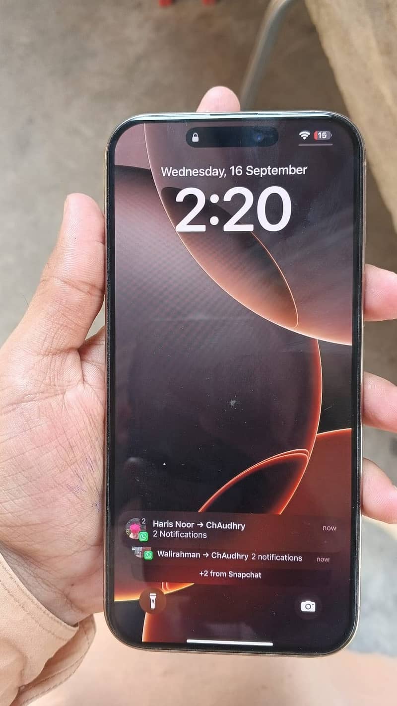 iphone 16 pro max 2