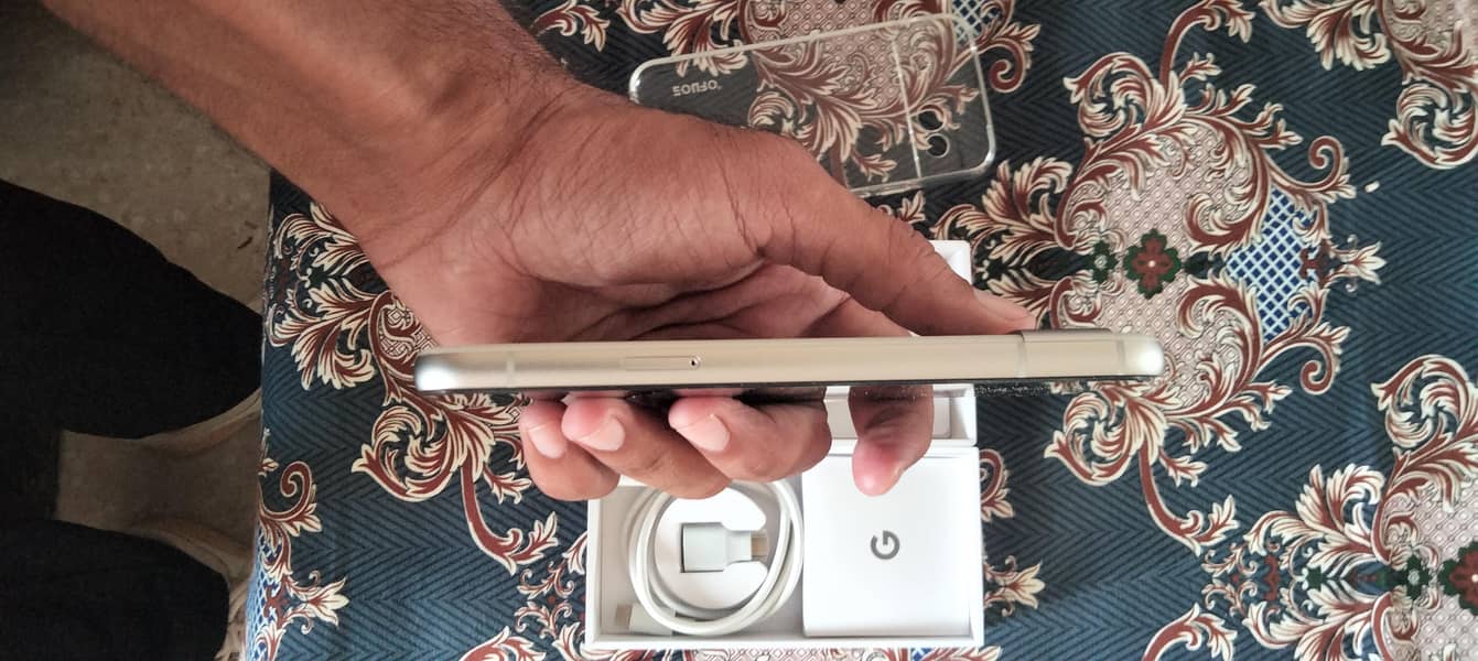 Google Pixel 8a 1