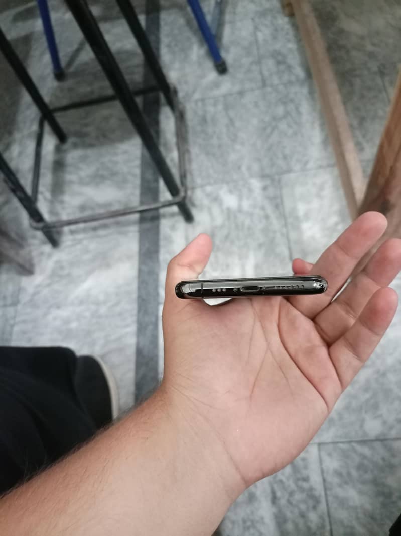 Apple iPhone 11 Pro 5