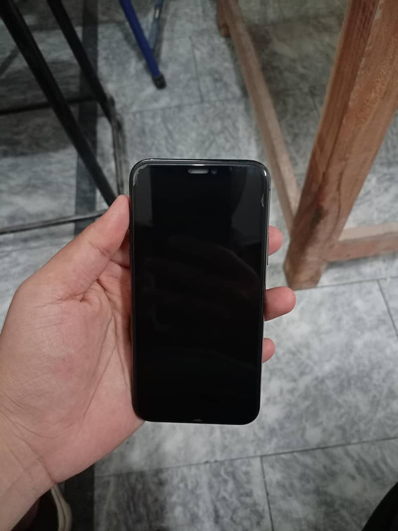 Apple iPhone 11 Pro 6