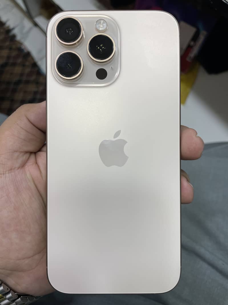 Apple iPhone 16 Pro Max 0