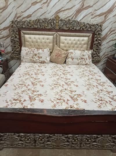 KING SIZE BED with Mattress