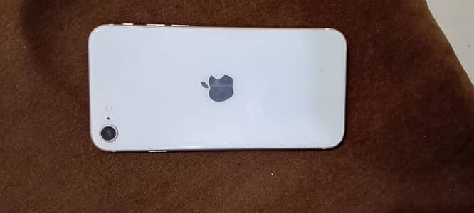 Apple iPhone SE