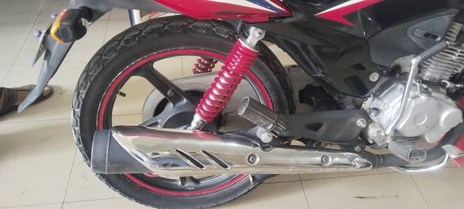 Honda CB 125F