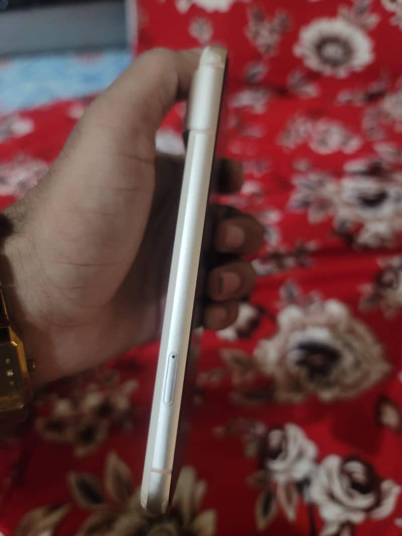 Google Pixel 8 5