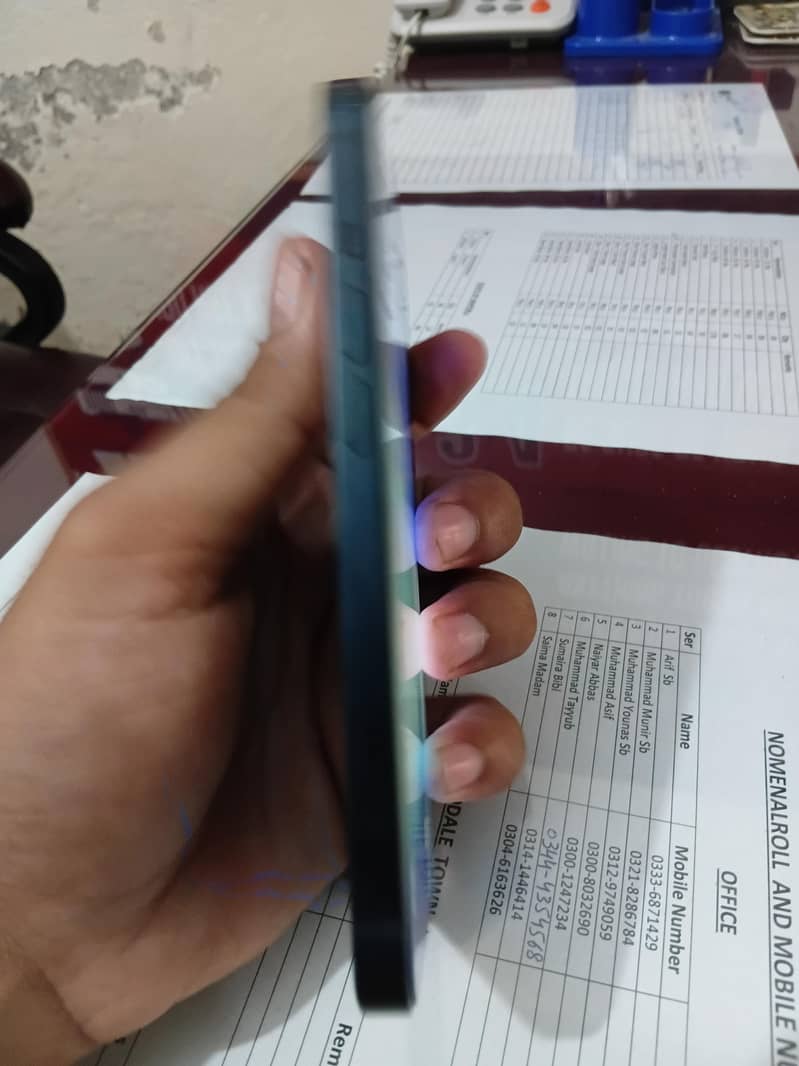 Apple iPhone 13 3