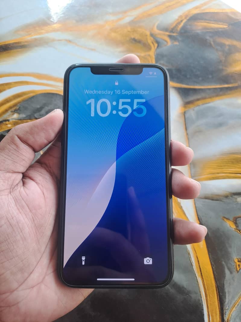 Apple iPhone 11 Pro 1
